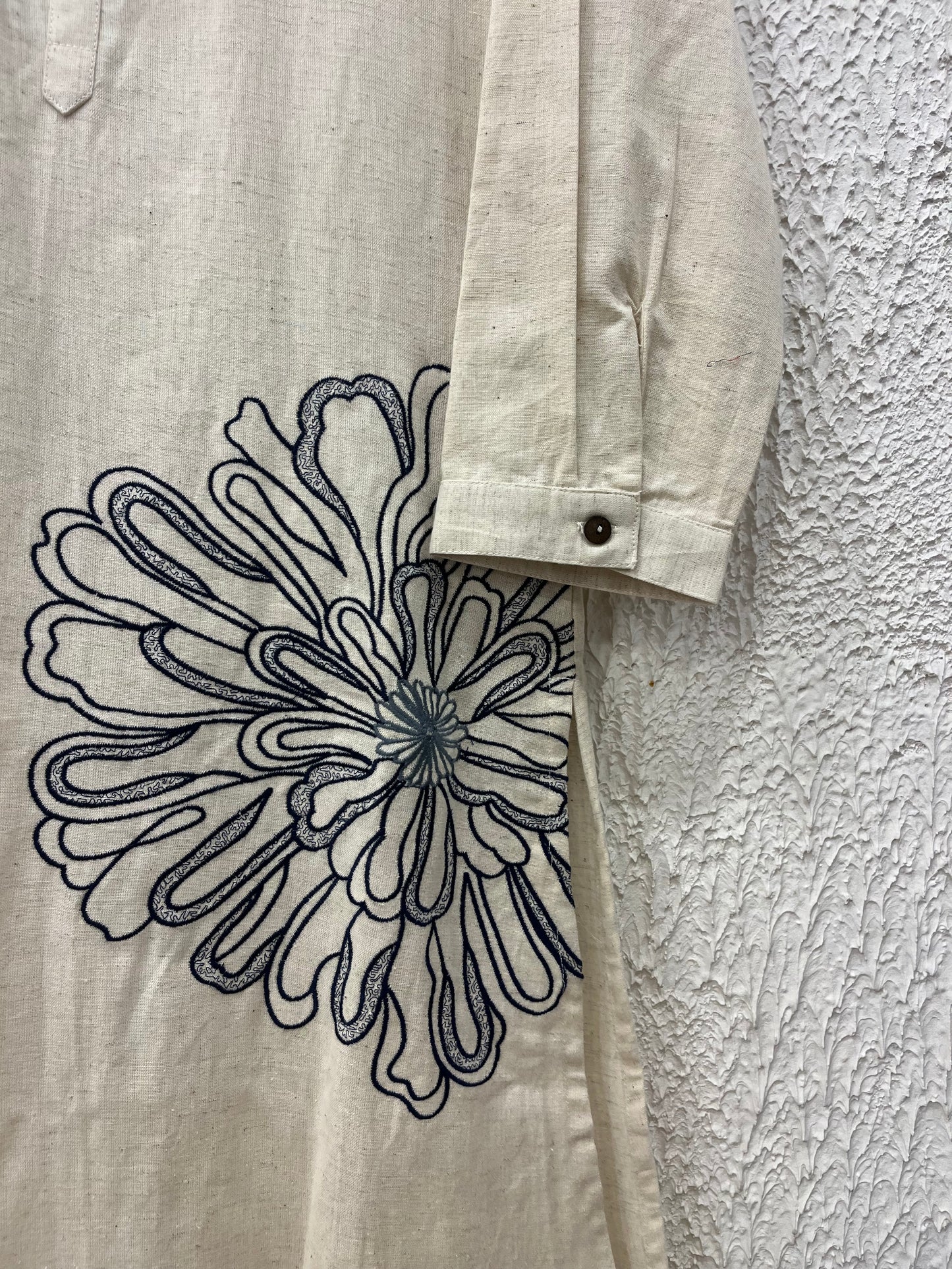 Off white Flex Cotton Kurta with embroidery