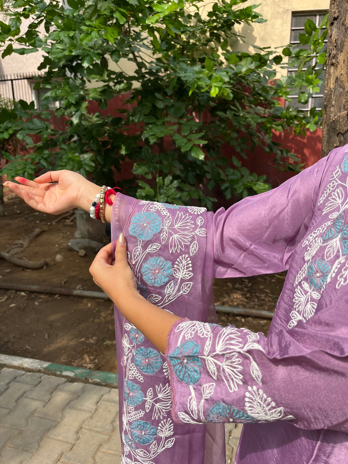 Lavender Silk Suit Set With Organza Thread Work Dupatta