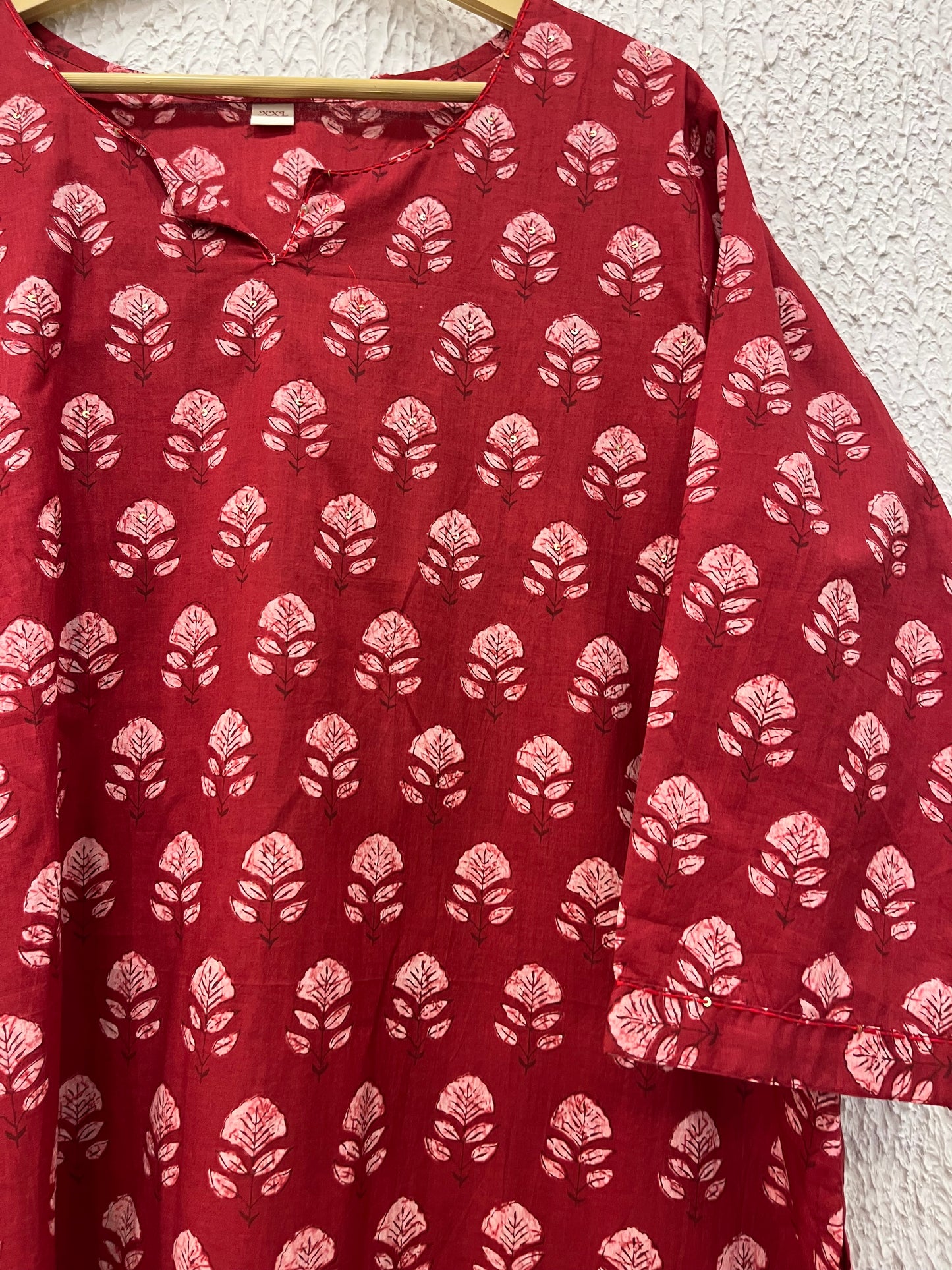 Red Floral print cotton Kurta.