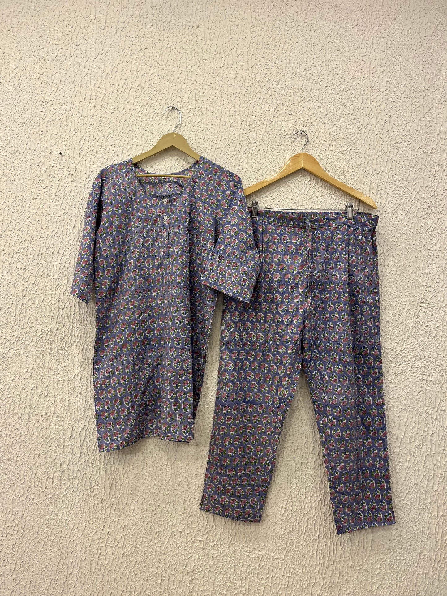 Floral printed cotton loungewear.