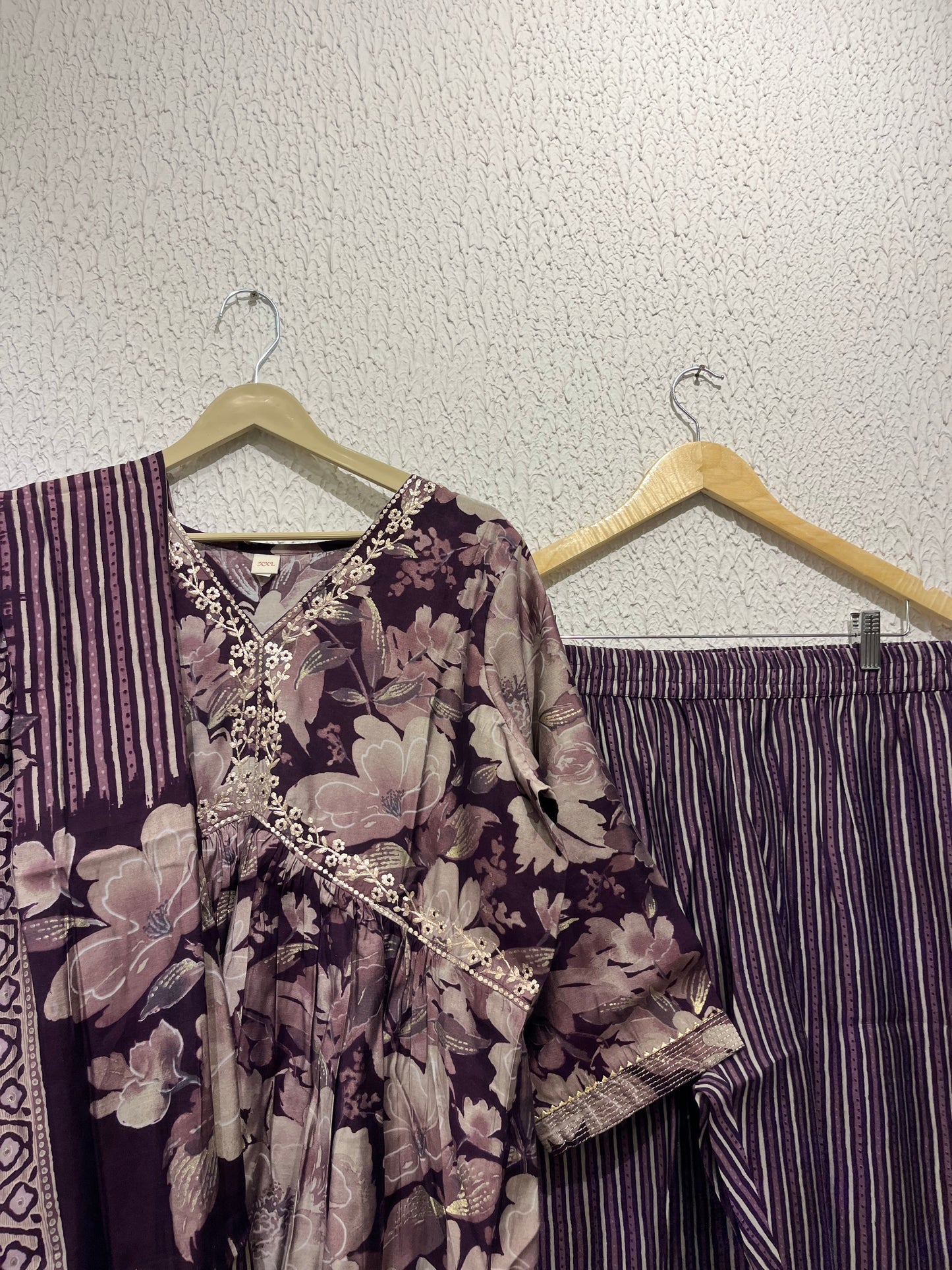 Purple Muslin Suit Set With Cotton Dupatta