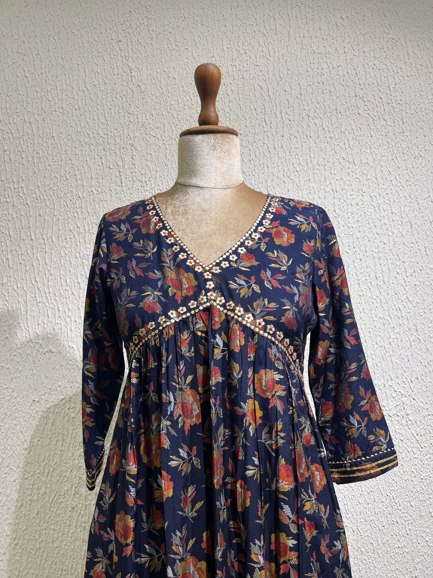 Maroon & Blue Floral printed Muslin kurta set with embroidery