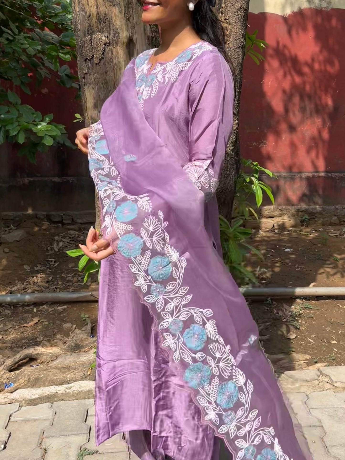 Lavender Silk Suit Set With Organza Thread Work Dupatta