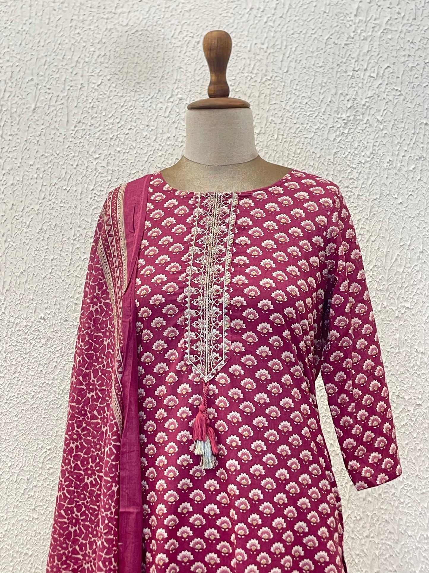 Pink Cotton Dupatta Set with embroidery on neck.