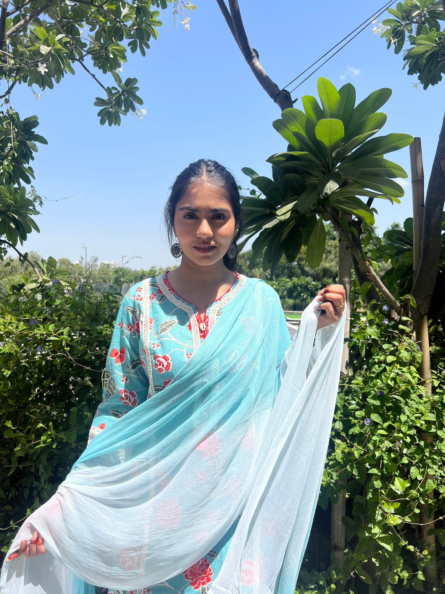 Pink Cotton Printed Dupatta Set with Lace detailing.
