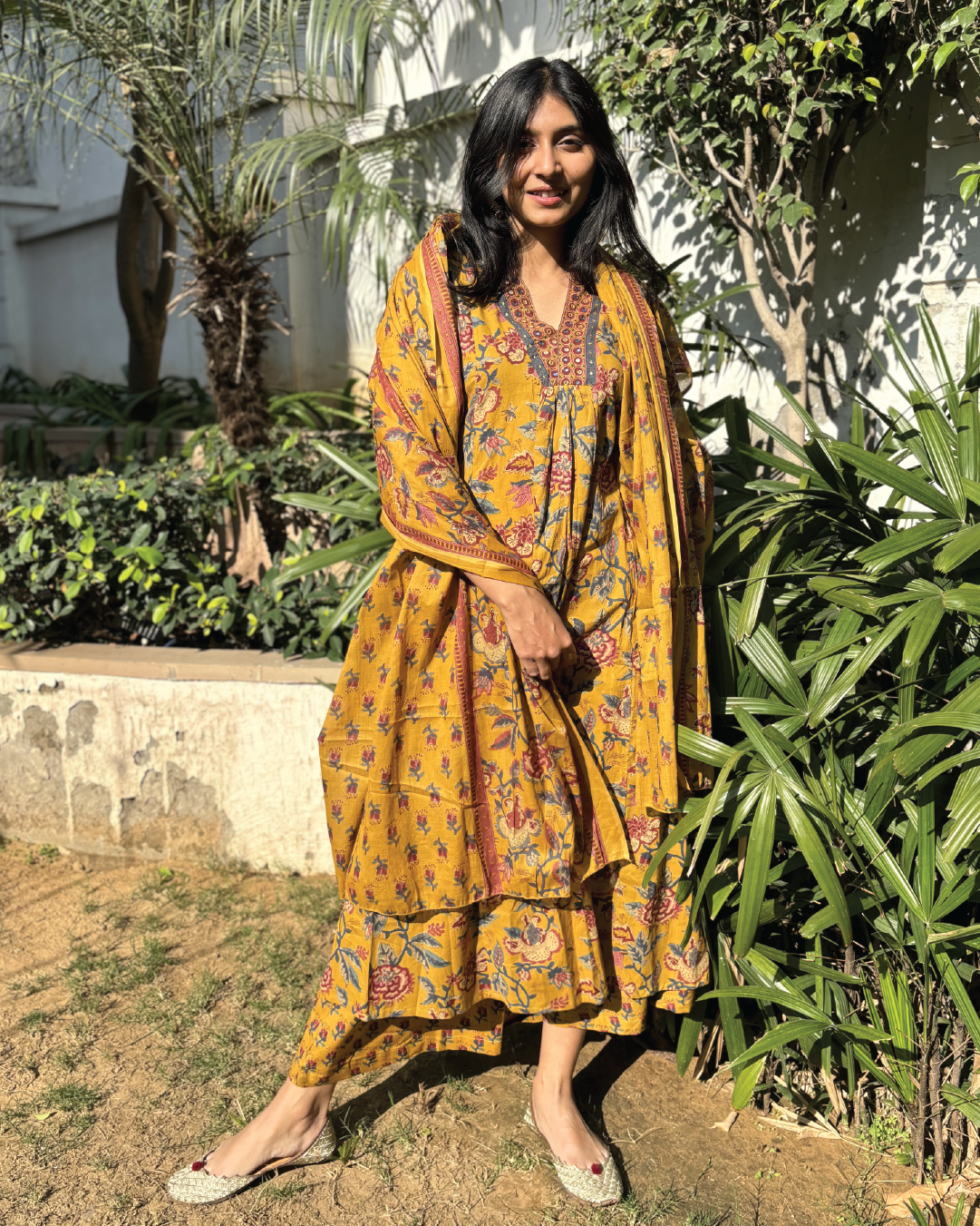 Floral V-neck Printed Cotton Straight Suit Set
