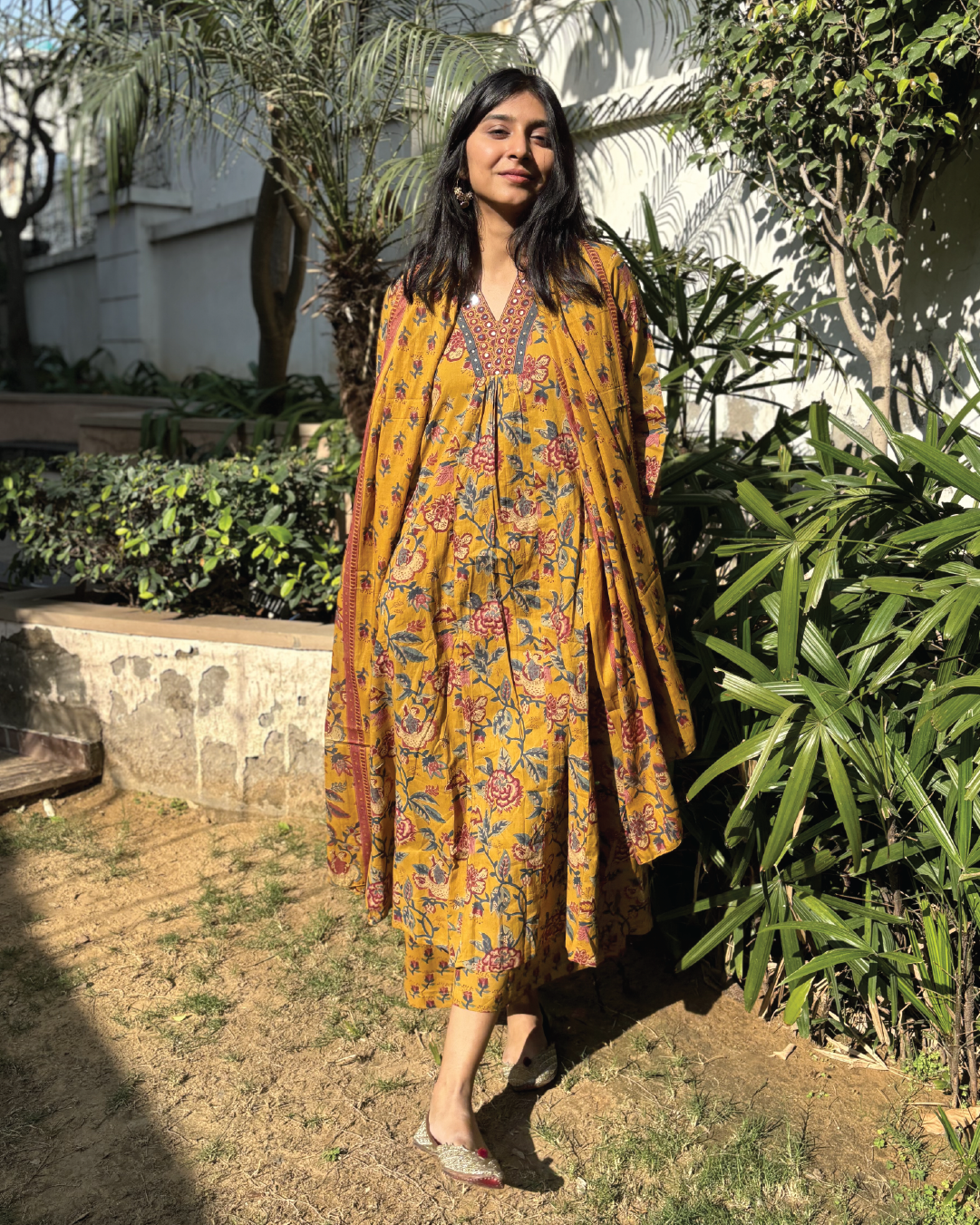 Floral V-neck Printed Cotton Straight Suit Set