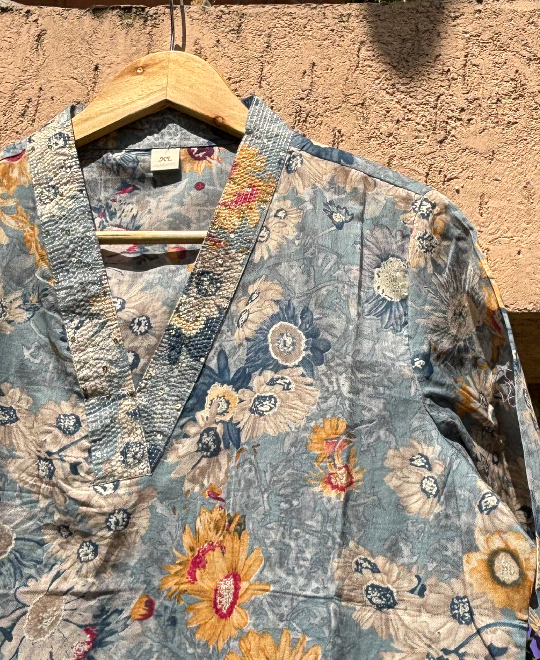 Blue V-neck Floral Printed Muslin Straight Kurta