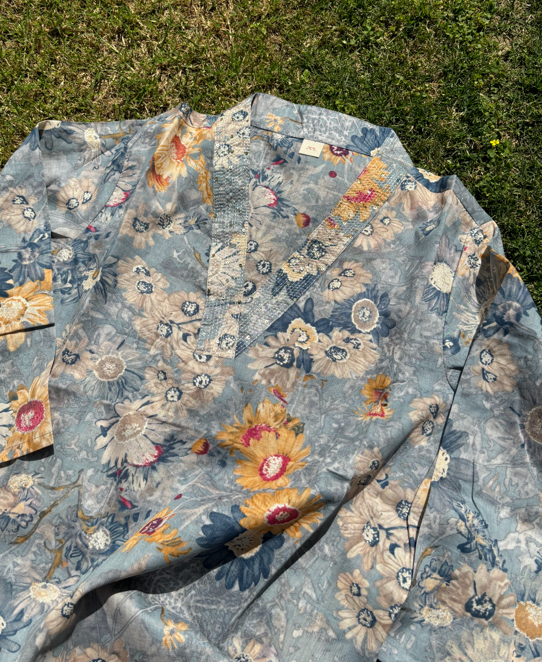 Blue V-neck Floral Printed Muslin Straight Kurta
