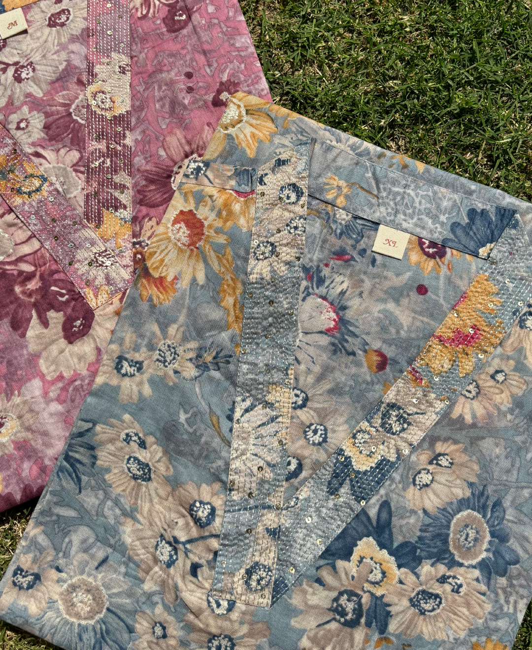 Blue V-neck Floral Printed Muslin Straight Kurta