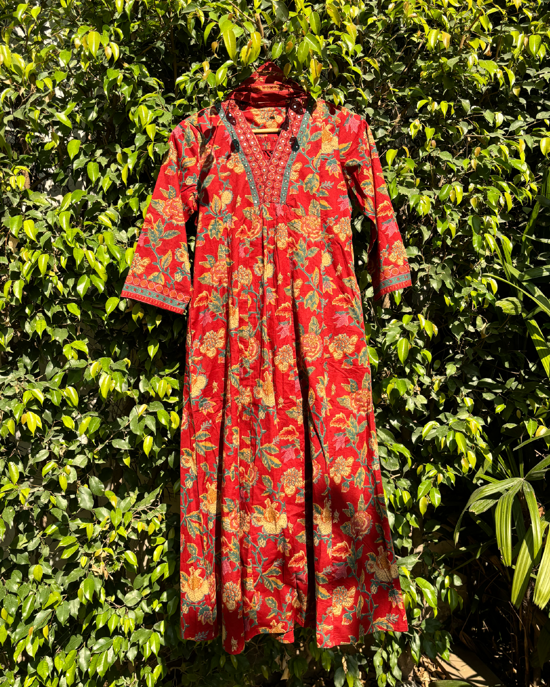 Floral V-neck Printed Cotton Straight Suit Set