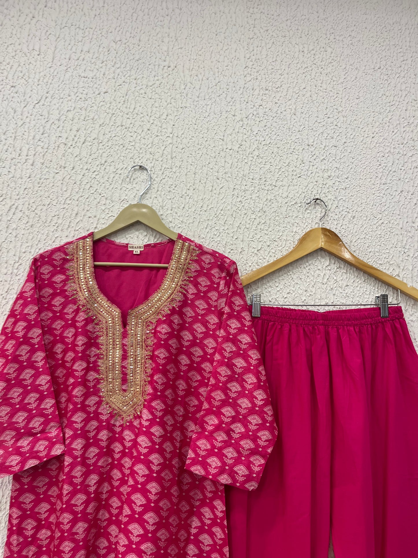 Pink Chanderi Silk kurta set with embroidery