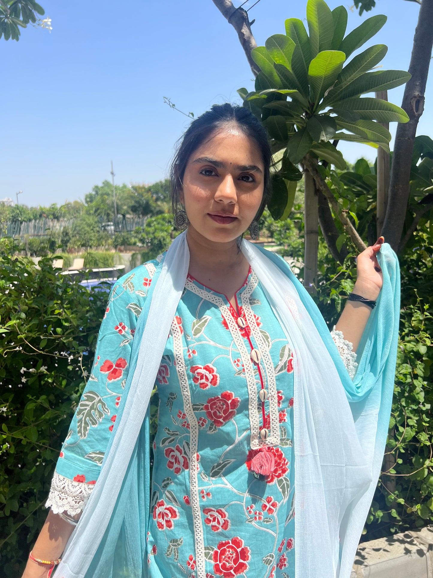 Pink Cotton Printed Dupatta Set with Lace detailing.