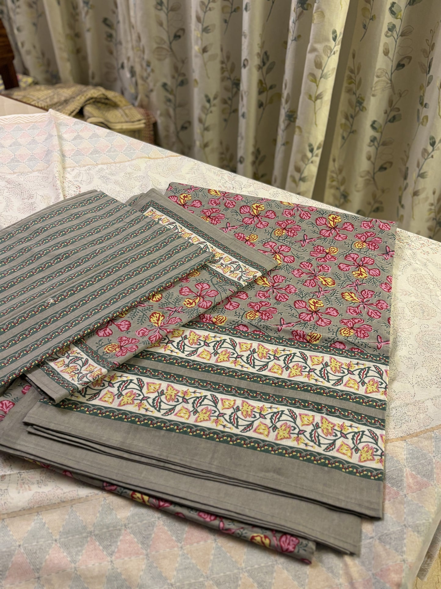 Floral Block Print Cotton Bedsheet Set (Grey)