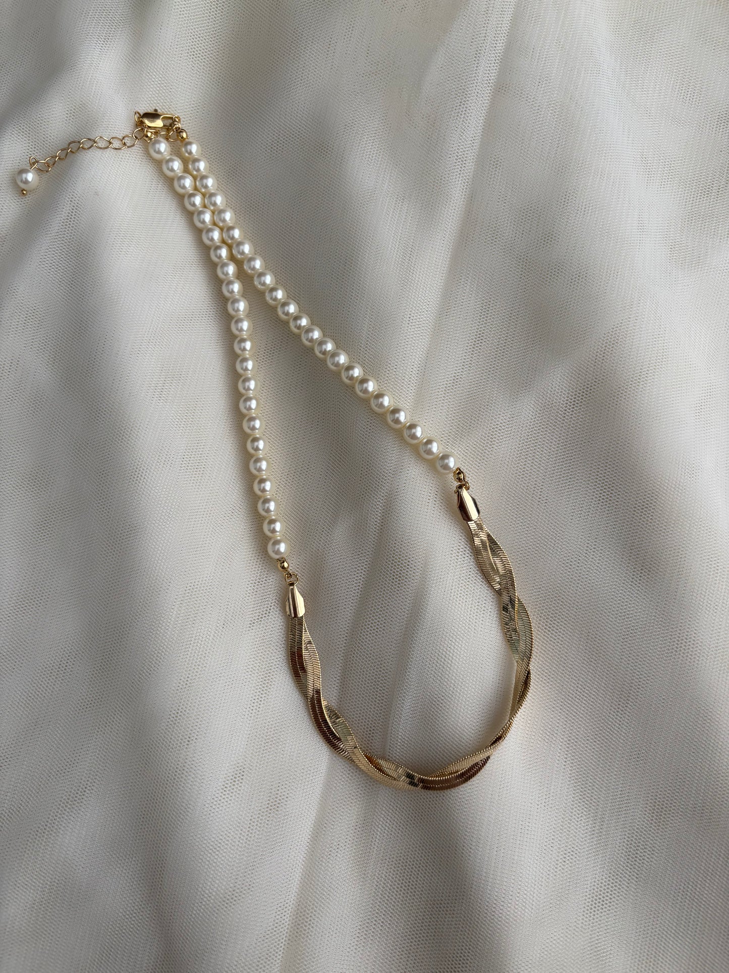 Beaded & Metal Short Necklace