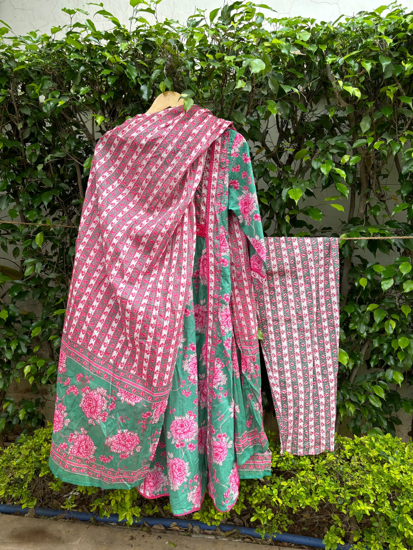 Floral Printed Cotton Straight Suit Set