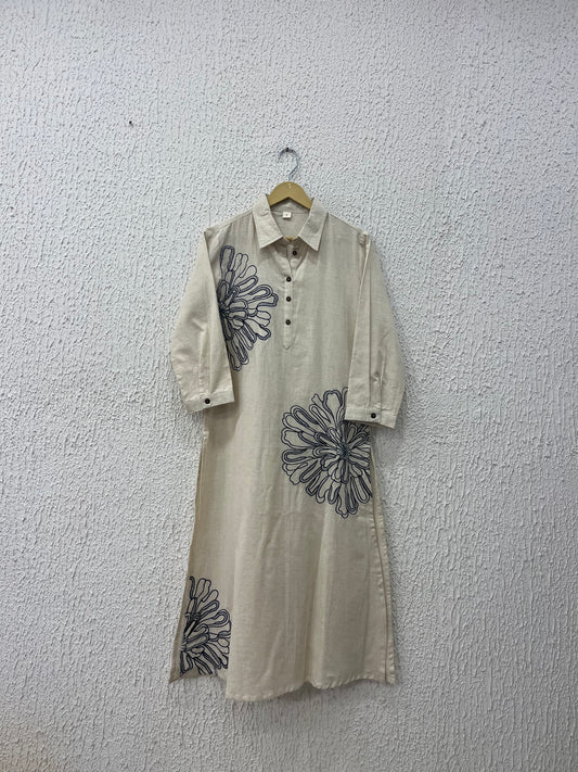 Off white Flex Cotton Kurta with embroidery
