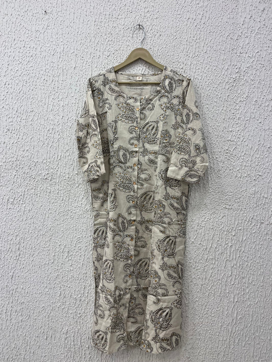 White Floral print cotton straight Kurta.