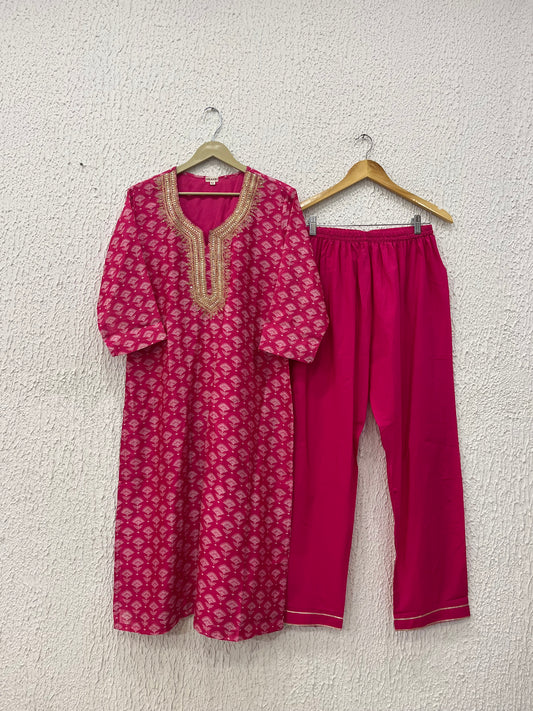 Pink Chanderi Silk kurta set with embroidery