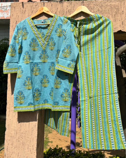 Green Blue Floral Print V neck Cotton Co-ord Set
