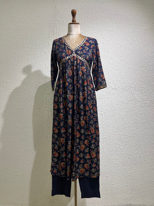 Maroon & Blue Floral printed Muslin kurta set with embroidery
