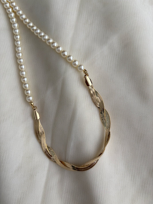 Beaded & Metal Short Necklace