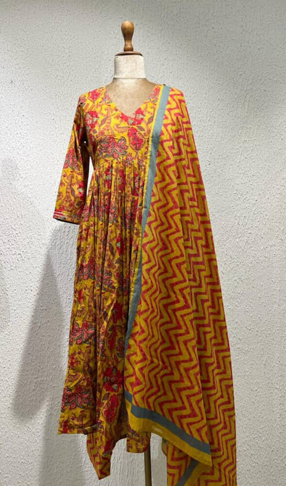 Shashi India | Your Perfect Clothing Partner | Explore Now – Shashi.India